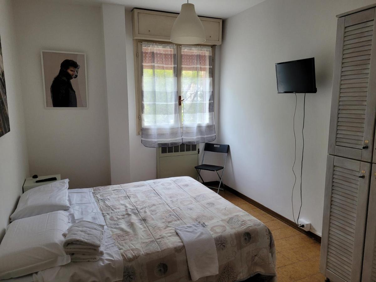Fare Bnb - Room Pappagnocca Reggio Emilia Exterior photo